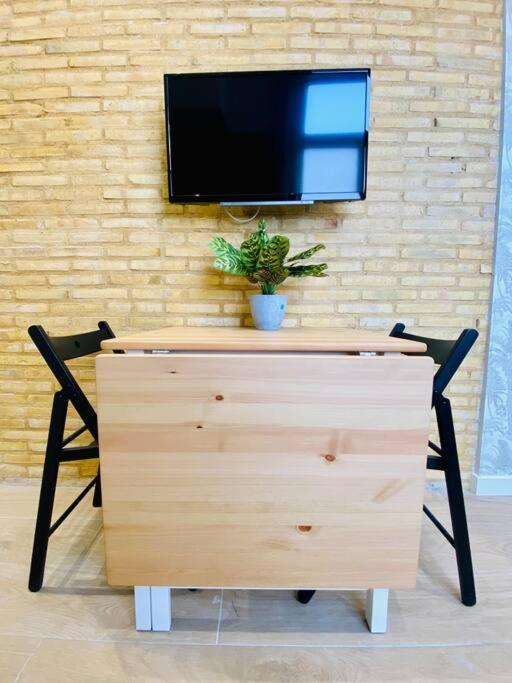 Cabanyal Room 2 - Small & Stylish By The Beach Valencia Bagian luar foto